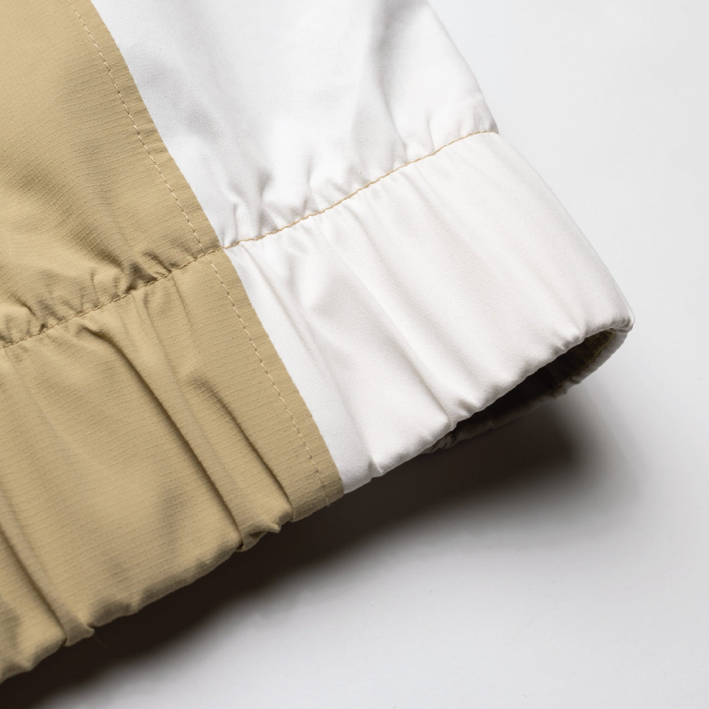 Short Sleeve Wind Pullover - Sand/Snow White