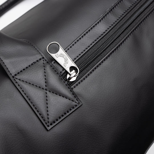 Clubhouse Duffle - Onyx – Jones Golf Bags