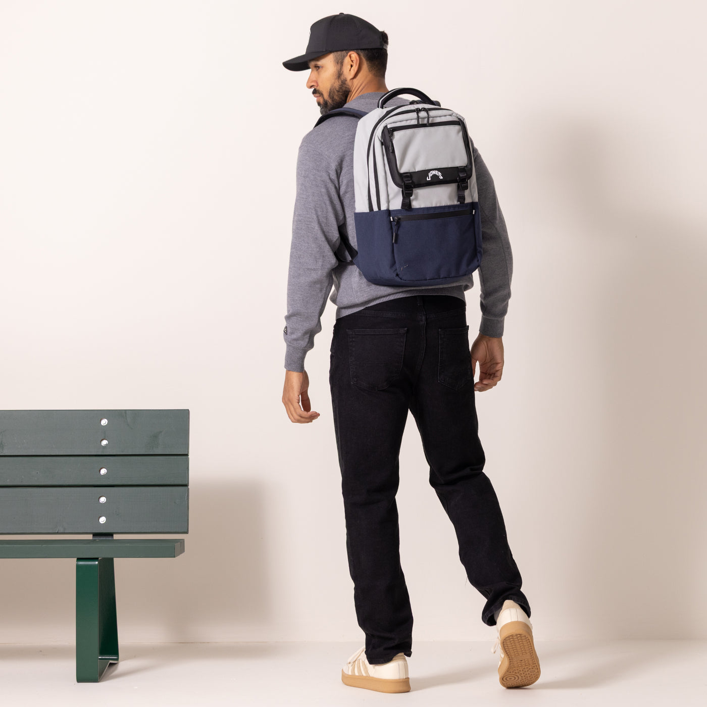 A2 Backpack - Moon Gray/Navy