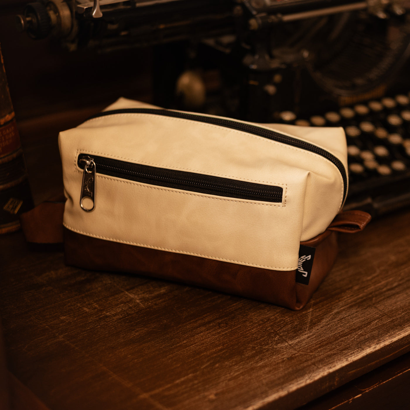 Dopp Kit - Ecru/Kodiak – Jones Golf Bags