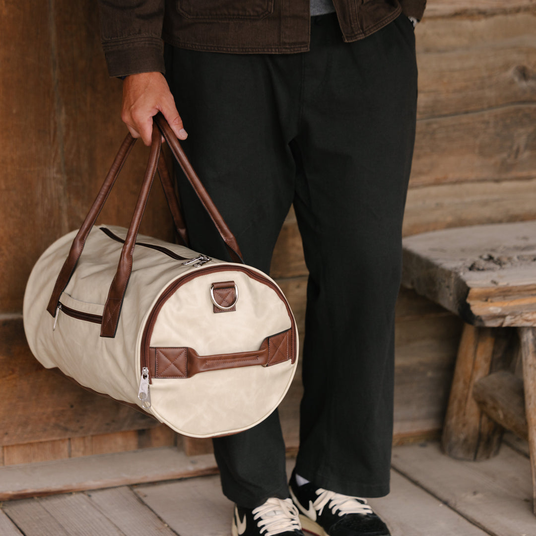 Clubhouse Duffle - Ecru/Kodiak – Jones Golf Bags