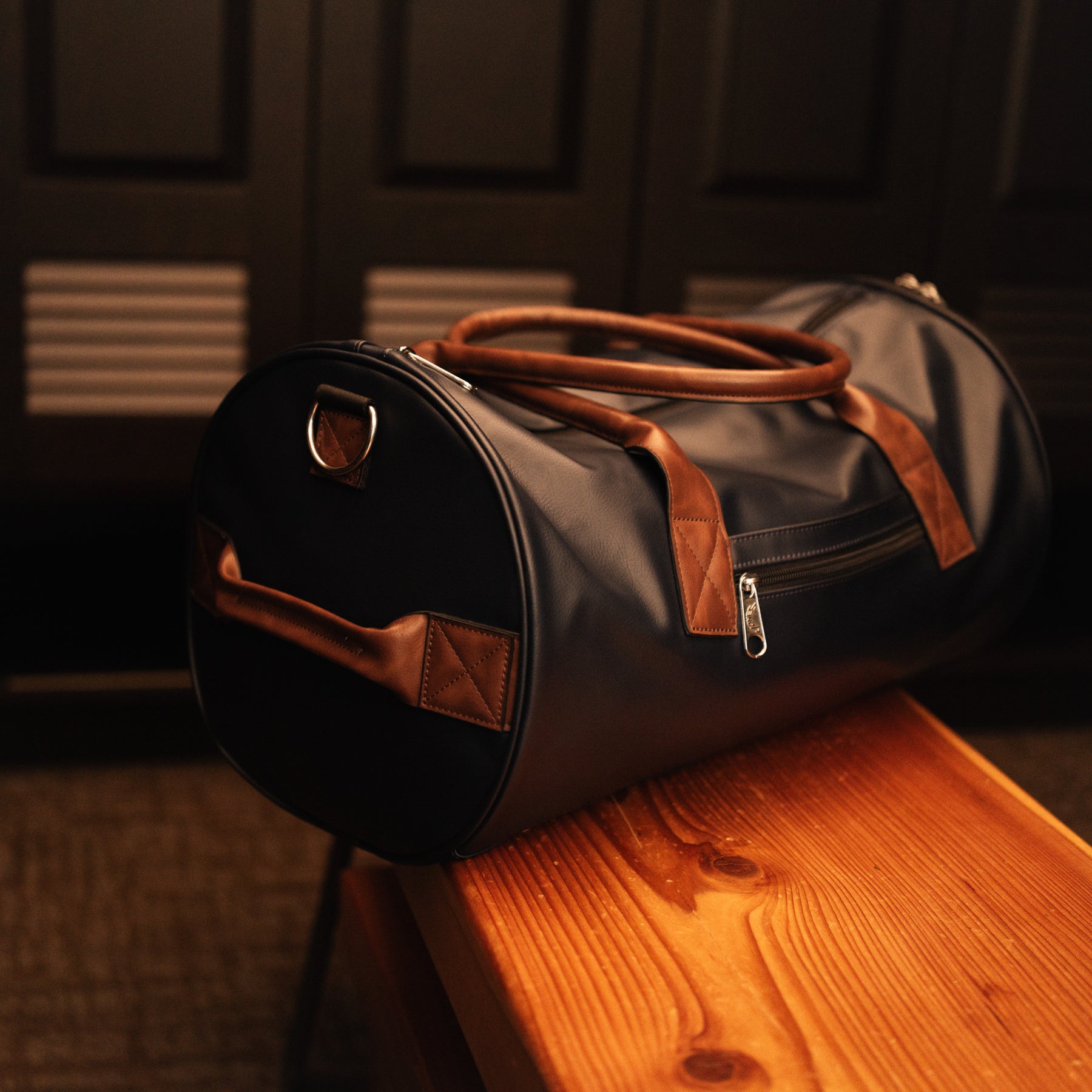 Clubhouse Duffle - Oxford/Kodiak – Jones Golf Bags