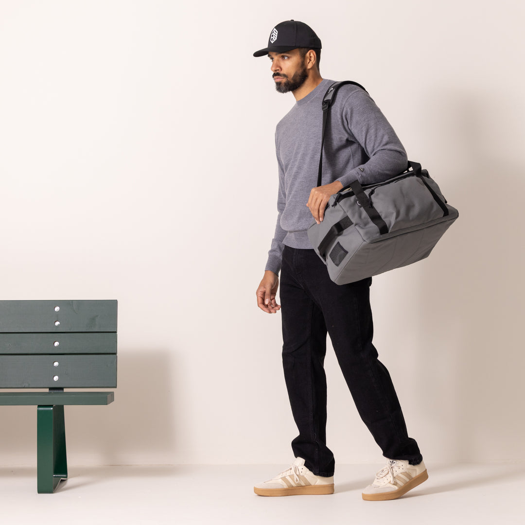 Scout Duffle - Charcoal – Jones Golf Bags