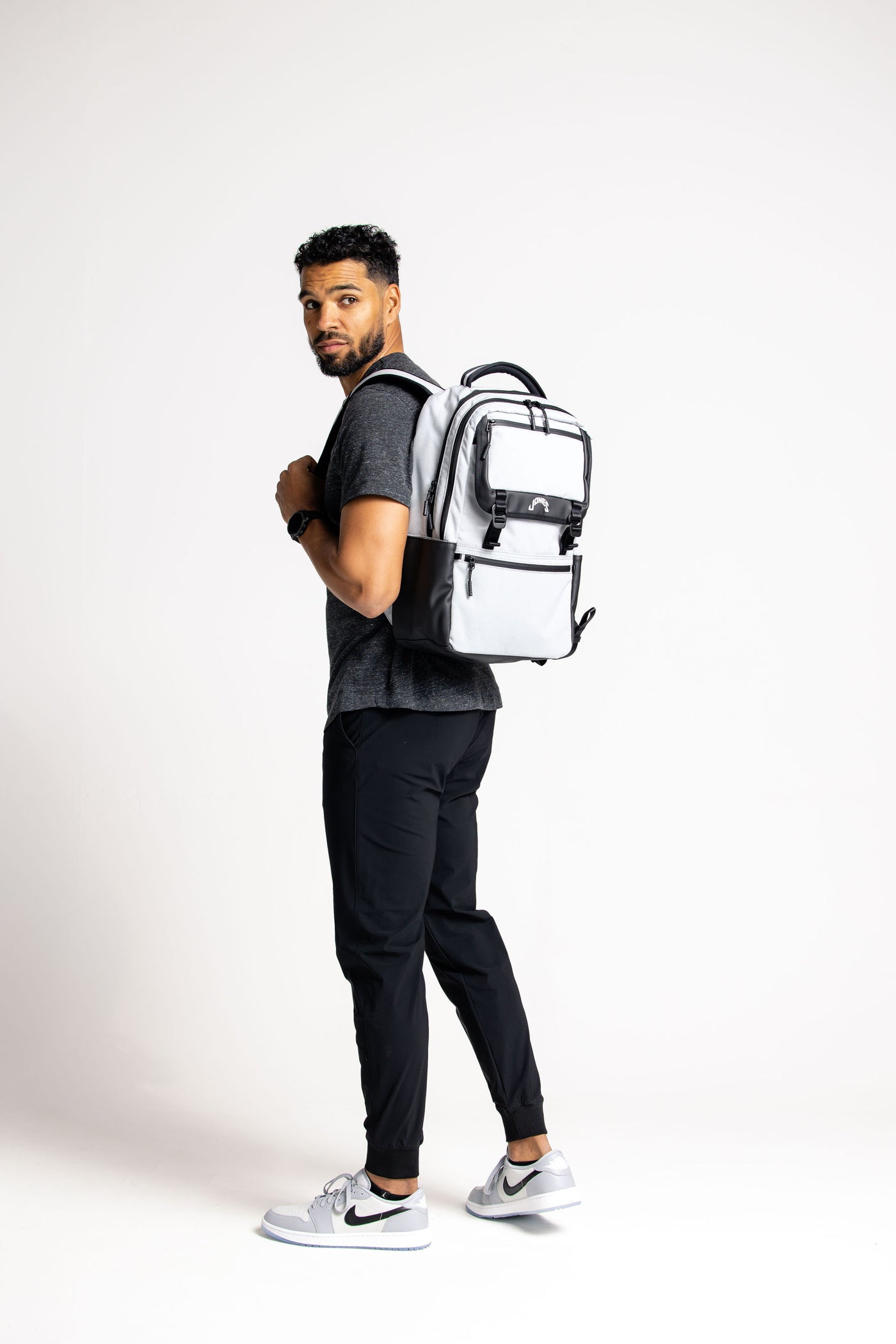 A2 Backpack - Moon Gray