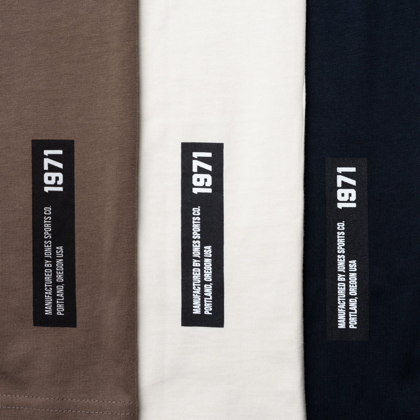 Script Jones Tee Shirt - Le Creme